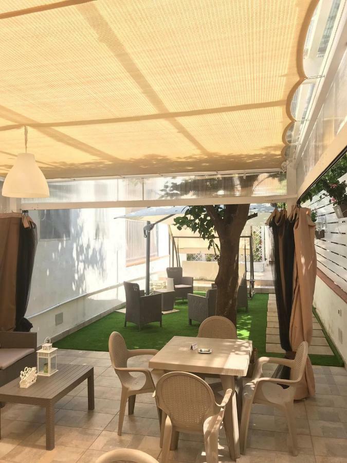 卡斯特拉玛雷帝斯达比亚Virgilio'S Garden住宿加早餐旅馆 外观 照片