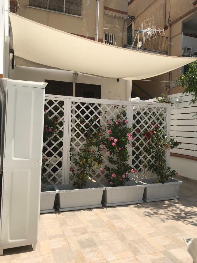 卡斯特拉玛雷帝斯达比亚Virgilio'S Garden住宿加早餐旅馆 外观 照片