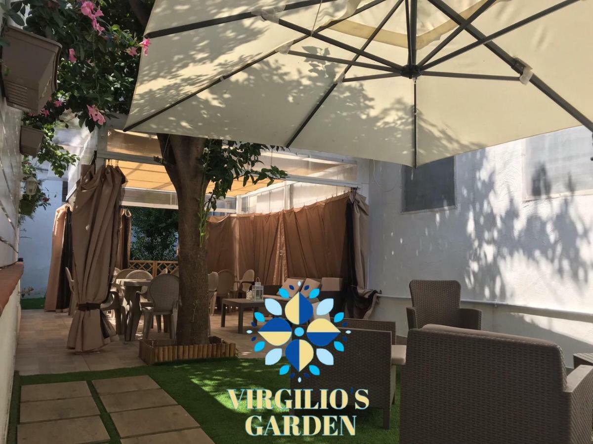 卡斯特拉玛雷帝斯达比亚Virgilio'S Garden住宿加早餐旅馆 外观 照片