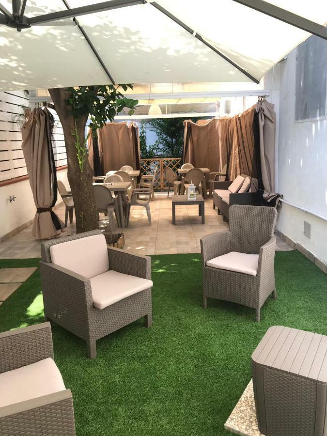 卡斯特拉玛雷帝斯达比亚Virgilio'S Garden住宿加早餐旅馆 外观 照片