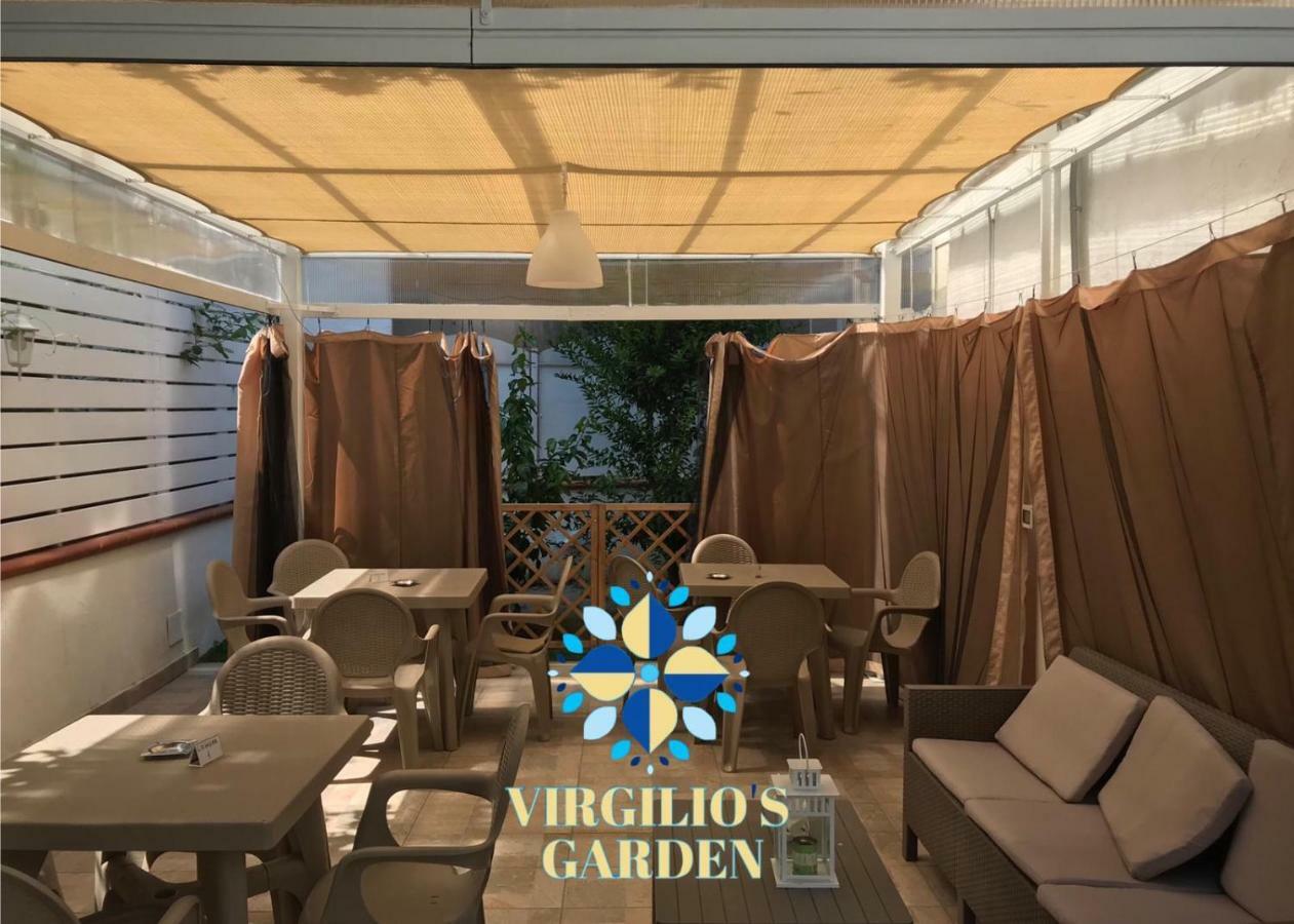卡斯特拉玛雷帝斯达比亚Virgilio'S Garden住宿加早餐旅馆 外观 照片